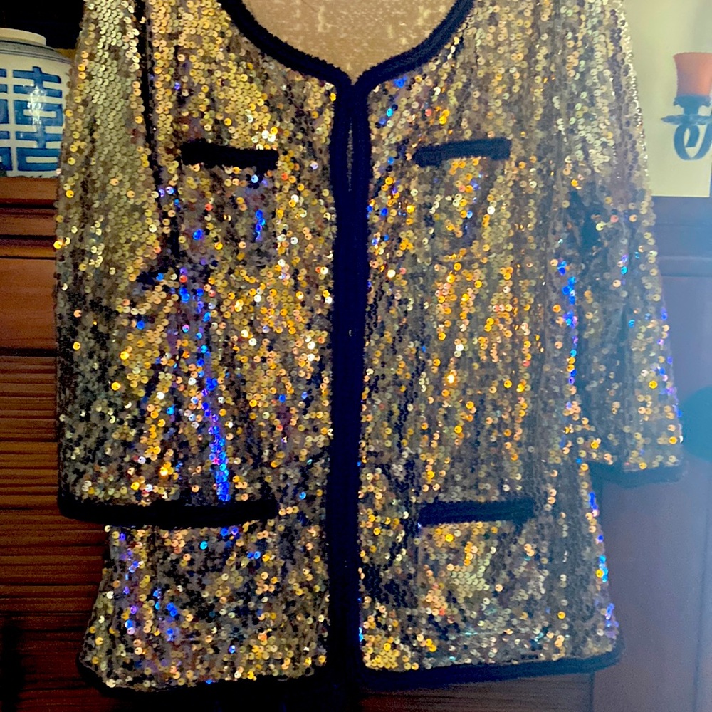 Classy short squin jacket